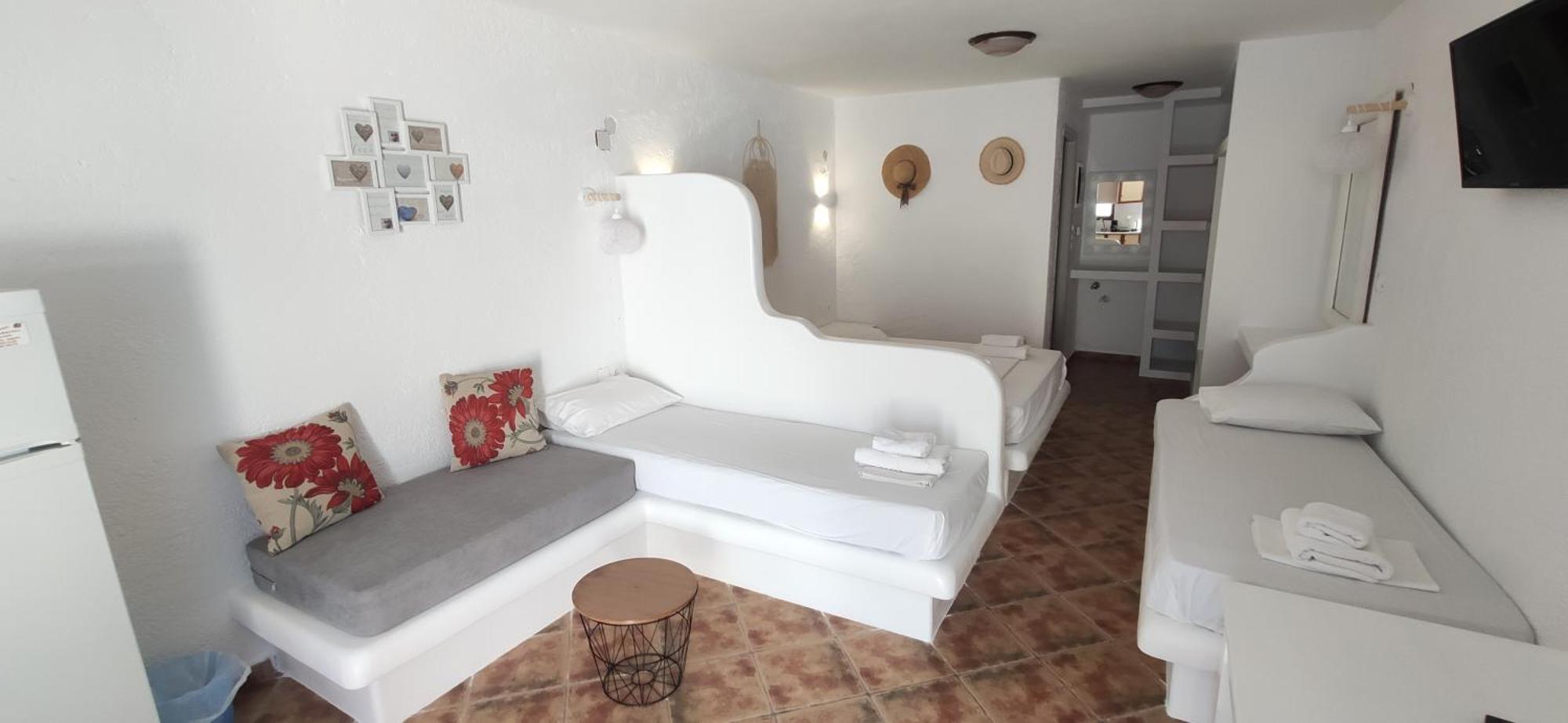 Anemos Sea View Lejlighedshotel Mpatsi Eksteriør billede