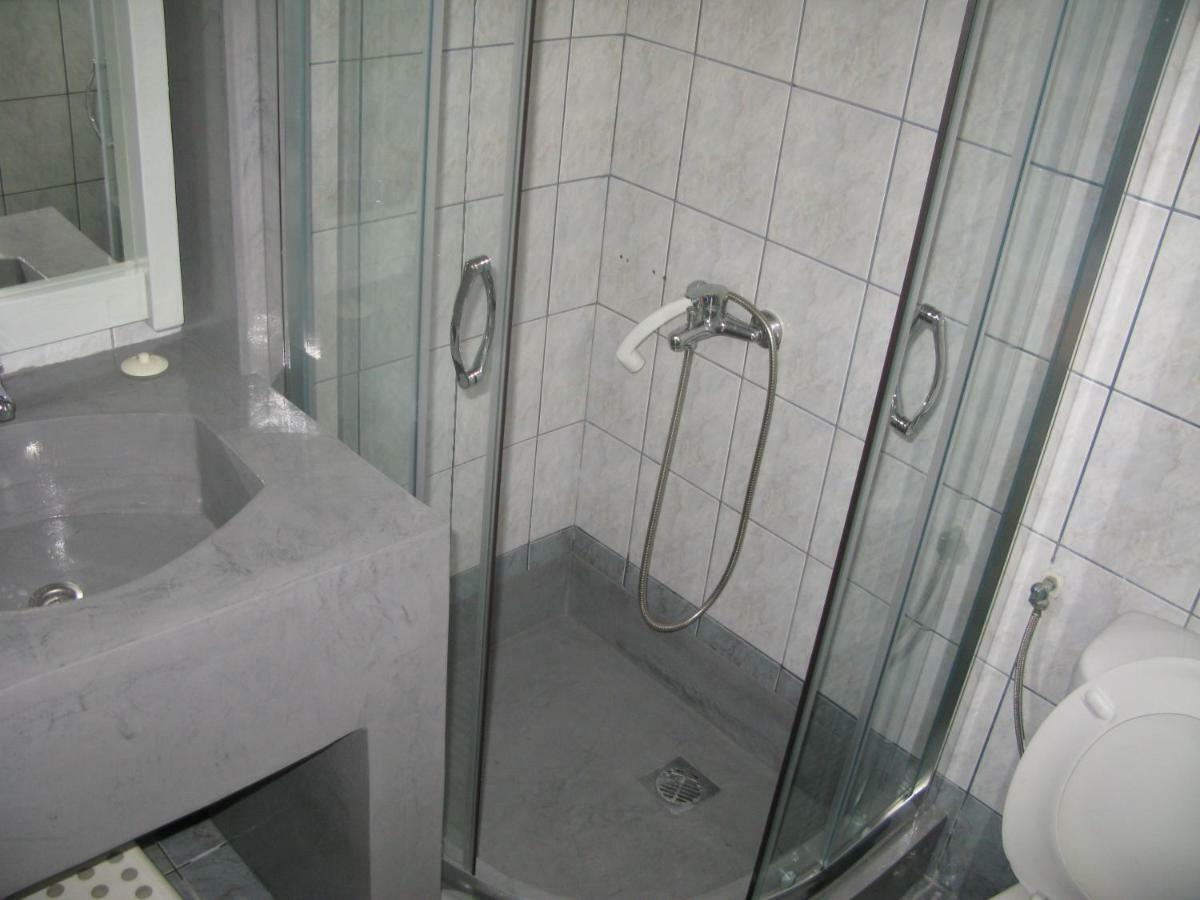 Anemos Sea View Lejlighedshotel Mpatsi Eksteriør billede